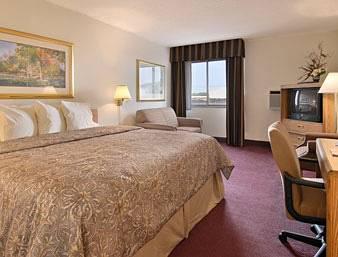 Ramada Fairview Heights Hotel Ruang foto