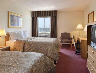 Ramada Fairview Heights Hotel Ruang foto